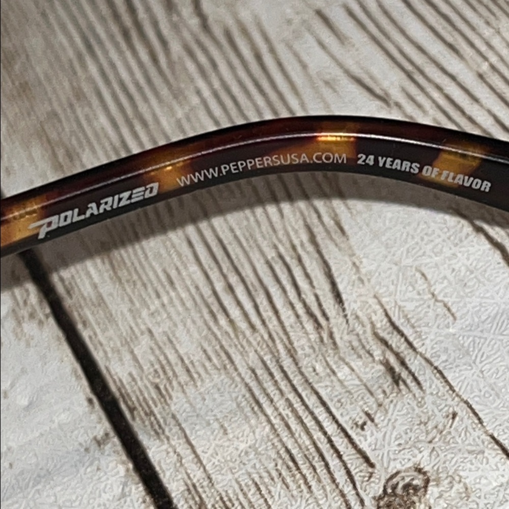 Peppers Stellar Tortoise Shell Polarized Sunglass… - image 5